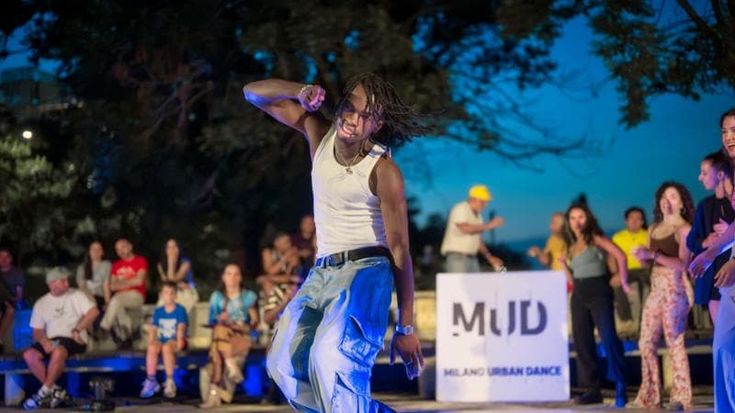 Tango e hip-hop, passi di danza in periferia: “Così costruiamo socialità”