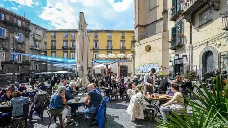Persi oltre 22mila bar in dieci anni, Sud controcorrente: Napoli e Matera sul podio per nuovi locali