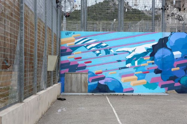 Francia, arte tra cemento e filo spinato: i murales colorano il carcere