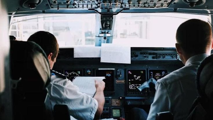 “Vuoi fare il fioraio?”: le domande nei test psicologici ai piloti. Ecco come funzionano