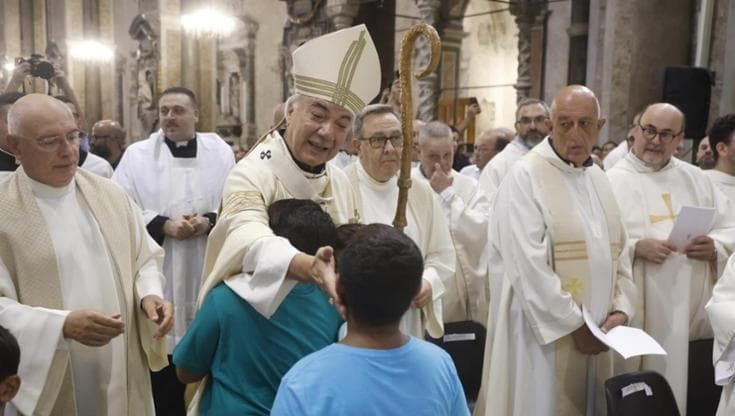 Napoli, don Mimmo Battaglia: “I miei 10 anni da vescovo dedicati a giovani e poveri”