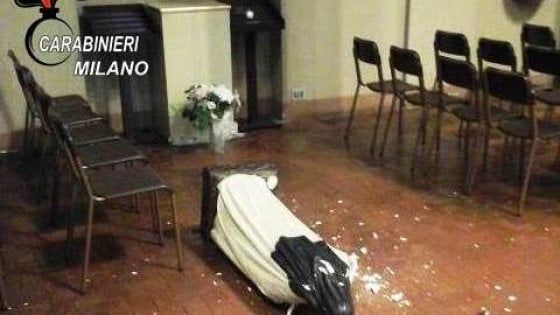 Cornaredo, entra in chiesa e distrugge tutto: arrestato