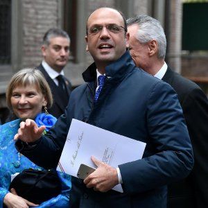 Unioni civili, sì del Senato alla fiducia. Renzi: "Ha vinto l'amore"