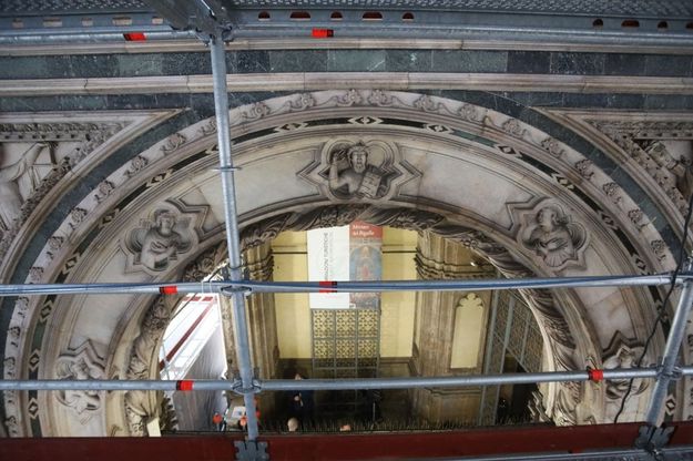 Firenze, visite guidate al cantiere di restauro della loggia del Bigallo 