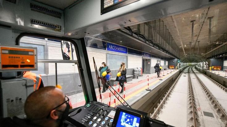 Metro Linea 6, ora è sprint sui lavori: prove treni da Fuorigrotta a Municipio