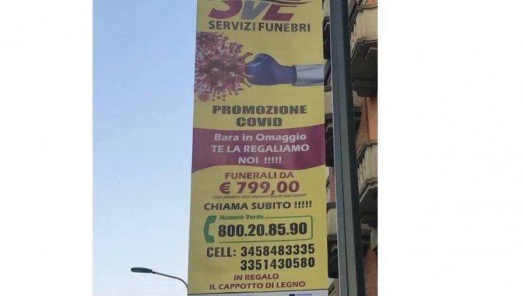 Polemiche per la pubblicità dell'agenzia di servizi funebri: "Promozione Covid, la bara la regaliamo noi"