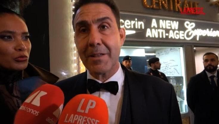 Sanremo, Denny Mendez interrompe Vannacci mentre risponde ai cronisti: "Non sono d’accordo con lei"