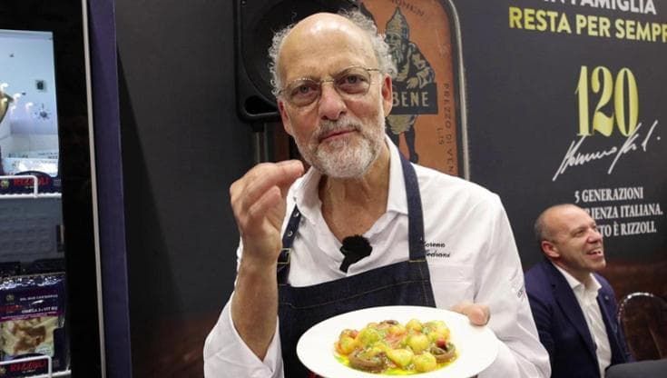 Moreno Cedroni sdogana il pesce povero: "Altro che scarti, sgombro e acciughe sono alta cucina"
