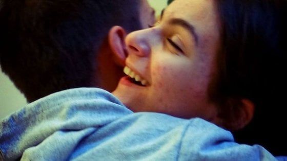 Scuola, in Puglia un concorso dedicato a studentessa che si tolse la vita: "Attenti ai pregiudizi"