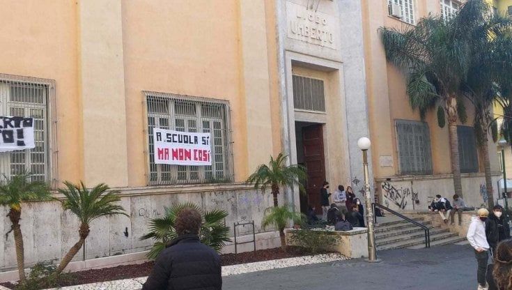 Licei classici, il Sannazaro resta in vetta, il Vittorio Emanuele avanza sull’Umberto
