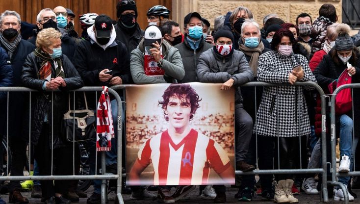 Funerale di Paolo Rossi, i campioni di Spagna 1982 stretti attorno a Pablito