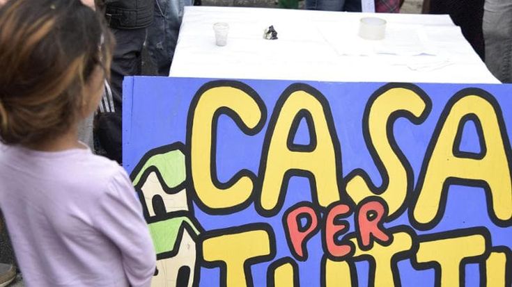 San Frediano, per Romano, 83 anni, malato e solo il rione si ribella e blocca lo sfratto
