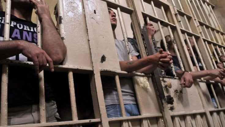 "È stato ucciso, litigava con un compagno di cella". Il mistero del detenuto morto nel carcere di Regina Coeli