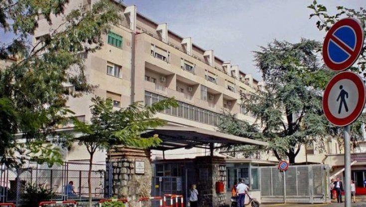 Trend di contagi in aumento a Castellammare: 25 cittadini positivi. Anche due bambini di 4 e 5 anni 