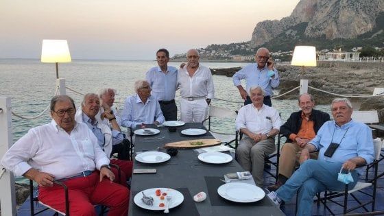 Palermo, gli ex alunni del Convitto festeggiano i sessant'anni di maturità