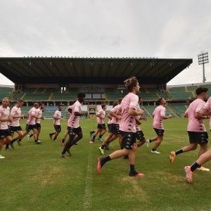 Domenica niente calcio per lo sciopero della C: rinviato l’esordio del Palermo