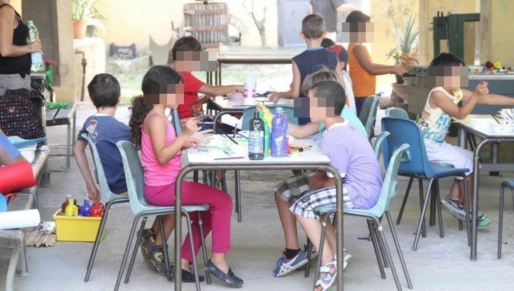 Assegno unico, rischi di perdita per le famiglie con figli piccoli. La proposta Acli per migliorarlo