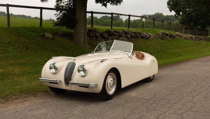 Cancro, Jaguar XK 120 cabrio (panna)