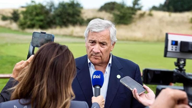 Allarme di Tajani: “Possibili tentativi d’influenze russe sul voto in Italia”. Salvini si smarca