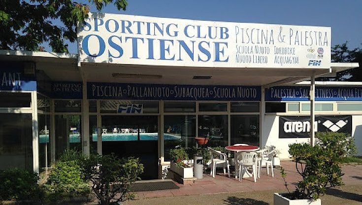 Colpo grosso allo Sporting Club Ostiense: durante la partita di calcetto dei soci rubata anche una Porsche 