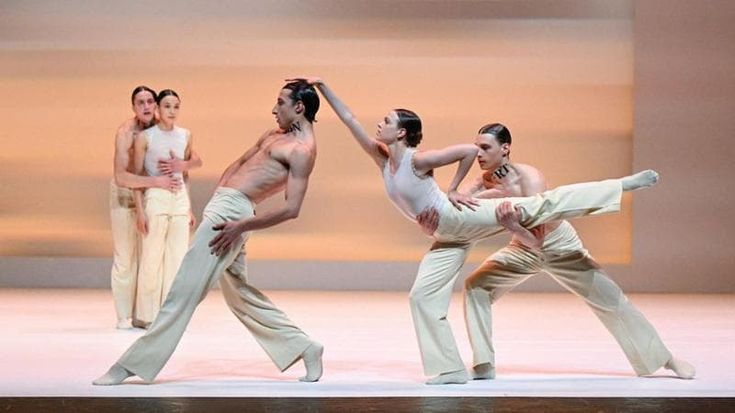 Trittico Contemporaneo, dentro la Nuvola a passo di danza