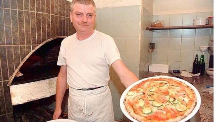 Bari, è morto Pasquale Vassalli. Per tutti i clienti era 'Lino della questura': "La sua pizza era la preferita dai poliziotti"