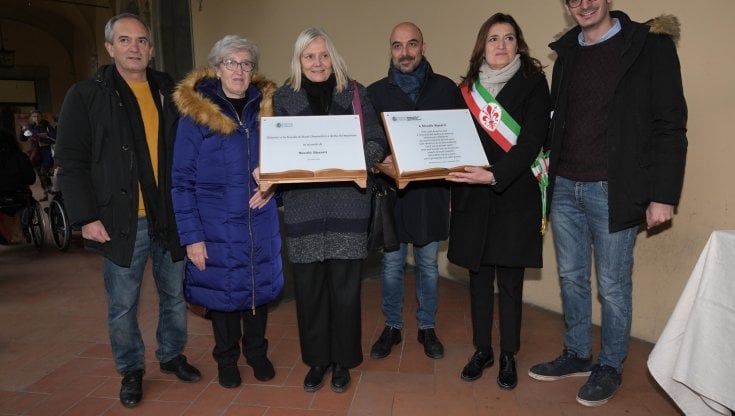 Cadde dalla carrozzina in piazza Brunelleschi e morì a 21 anni, l'università gli intitola una targa