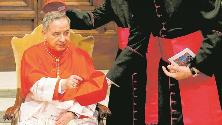 Le accuse a Becciu dei monsignori pentiti: “Così manovrava soldi e dossier riservati”