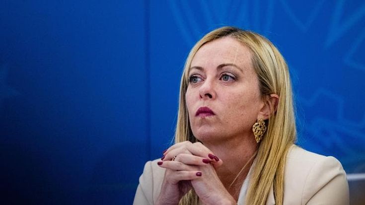 Meloni “legge e ordine” per distrarre dalla crisi. E attacca Gentiloni