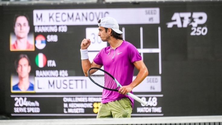 Musetti vince il derby con Berrettini a Napoli: è il secondo titolo in carriera