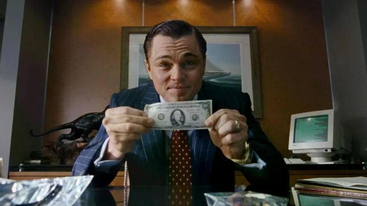 Droga, denaro, il nudo integrale di Margot Robbie: Leonardo DiCaprio è “The wolf of Wall Street”