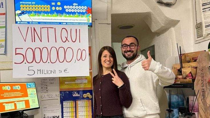 Giocano 3 euro e vincono 5 milioni, vincita record a Alberobello: “Potrebbe anche essere un turista”