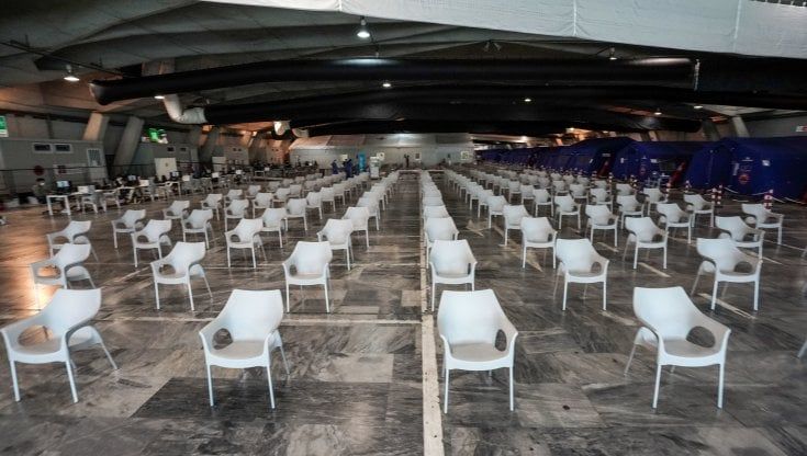 Deserto il centro vaccinale del Valentino, all'esordio i 6mila posti disponibili prenotati in cinque minuti