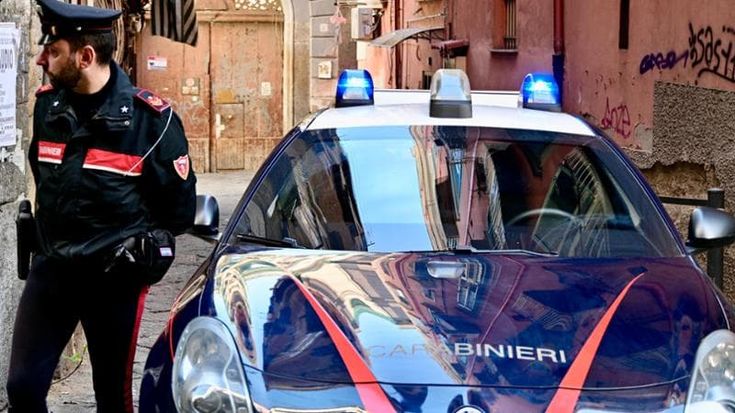 Napoli, agguato di camorra: due ragazze ferite per errore. “È stato terribile”
