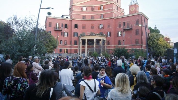 Violenze sessuali, prefettura: "Nove milioni per videosorveglianza e luci"