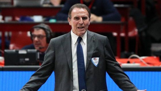 Basket, Recalcati: ''Cantù e il ricatto di Gerasimenko. Finestre Fiba opportunità per l'Italia''