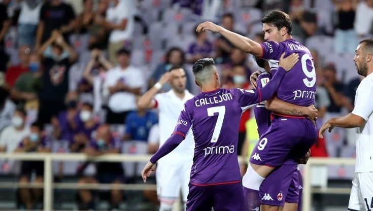 Vlahovic e Commisso, faccia a faccia decisivo. E intanto l'Atletico Madrid alza l'offerta