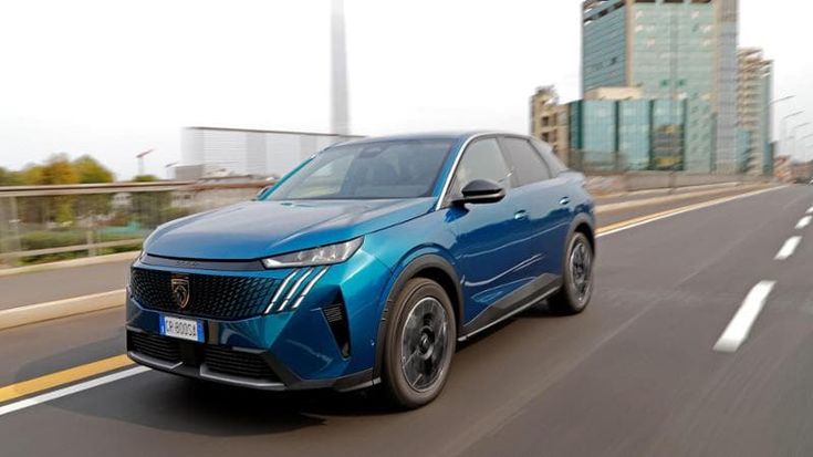 Peugeot 3008 Hybrid: con l’elettrificazione il Suv medio consuma il 15% in meno