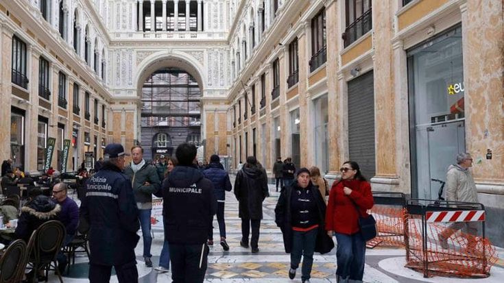 Galleria Umberto, sos sicurezza “Chiediamo i soldati contro i raid”