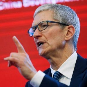 Apple, Cook presenta la trimestrale: "Utili e ricavi migliori di sempre"