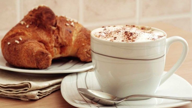 Giù le mani da cornetto e cappuccino