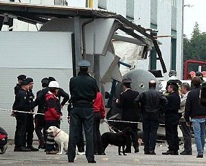 Quei quattro operai morti<br />tra le macerie delle fabbriche