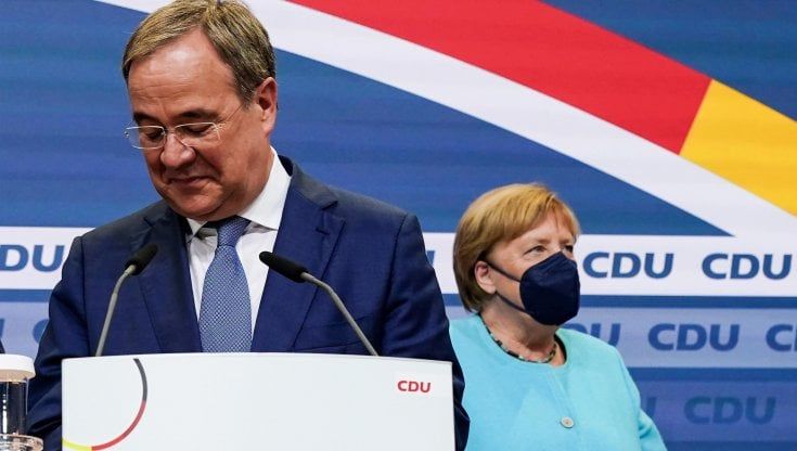 Elezioni in Germania: Spd chiude al 25,7%,  in netto vantaggio sulla Cdu (24,1%). Poche chance per Laschet di ereditare la poltrona di Angela Merkel 