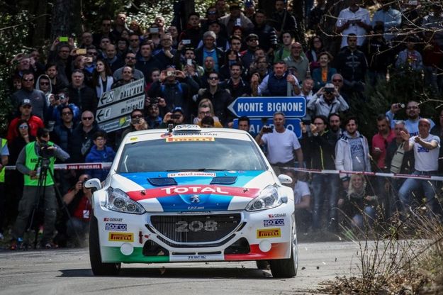 Paolo Andreucci porta alla vittoria la Peugeot al rally di Sanremo