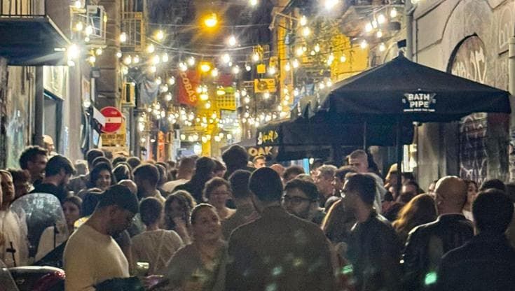 Movida Napoli, il Tar non sospende l’ordinanza