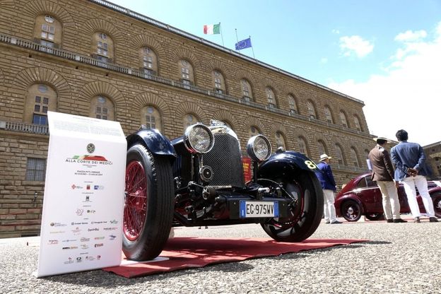 "Alla corte dei Medici", in piazza Pitti il concorso delle auto più belle
