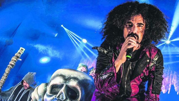 Caparezza: “Troppo vecchio per il rap, meglio cambiar strada”