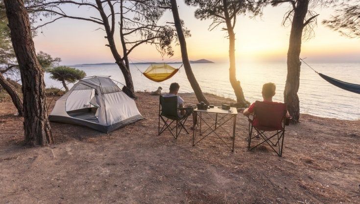 Vacanze all’aria aperta: +150% di ricerche per l’estate