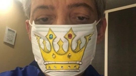 Fiorello, la mascherina contro il coronavirus è 'incoronata': e il messaggio è un urlo a rialzarsi