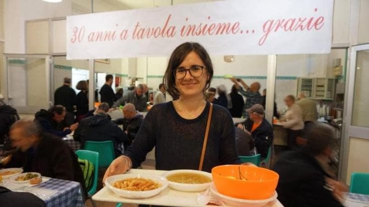 Povertà, la mensa di Sant’Egidio serve mille pasti al giorno
